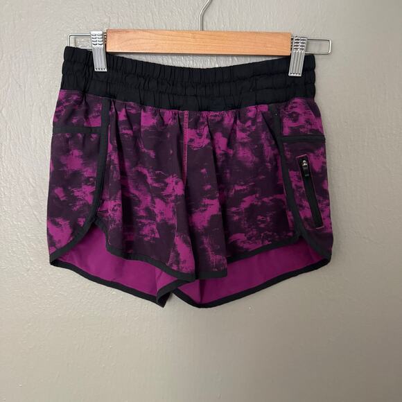 LULULEMON Tracker Short Purple Black Size 6 Comfort workout athletic - Picture 1 of 4